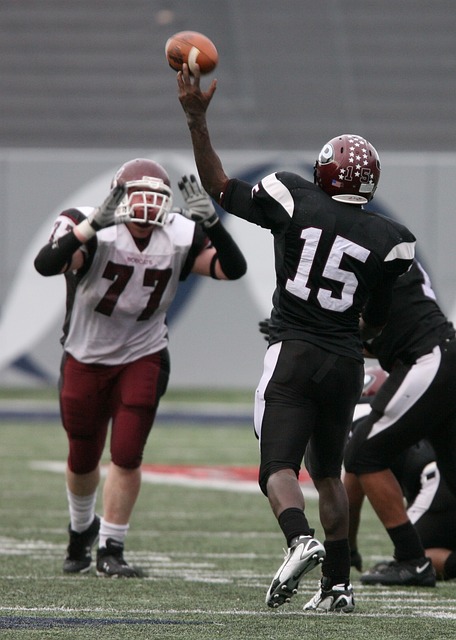 通过回顾他 通过回顾他